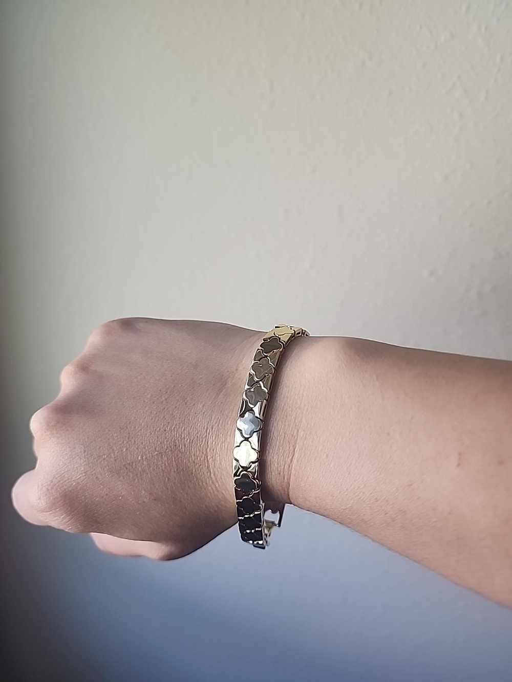 Gold Clover Link Bracelet - Women's Fashion Bracelet